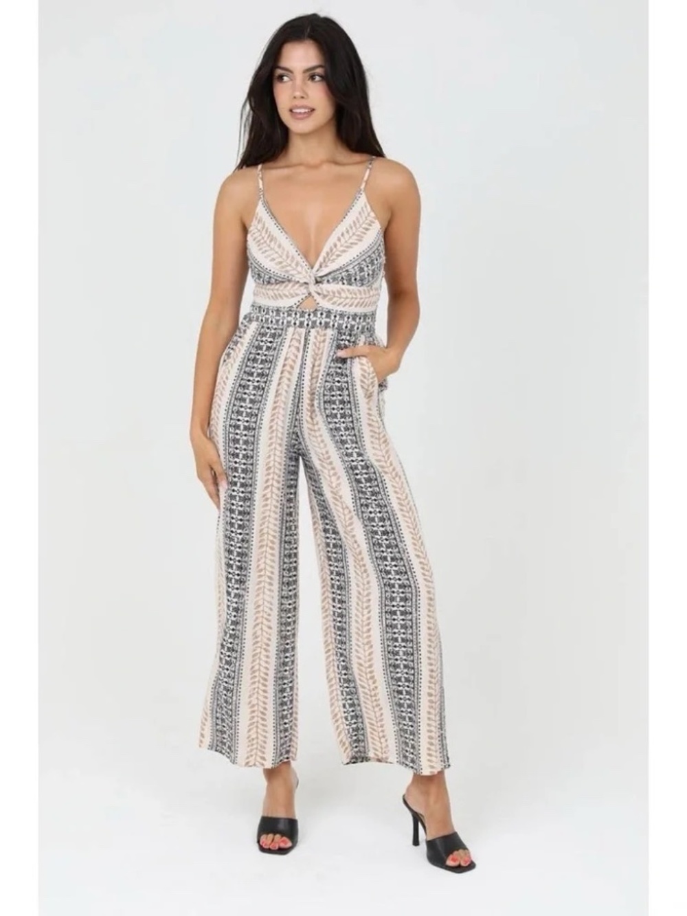 New-Angie Printed V-Neck Twist Cut-Out Detail Jumpsuit XL *fits like large